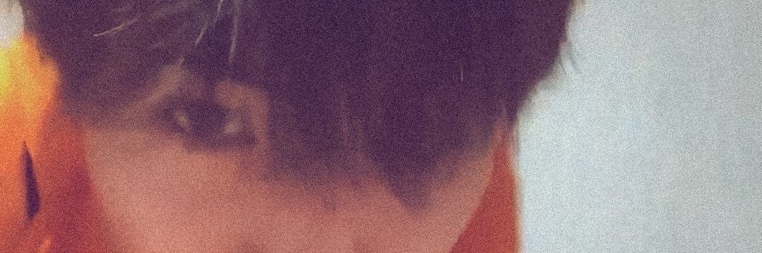 _aomthong's profile banner image