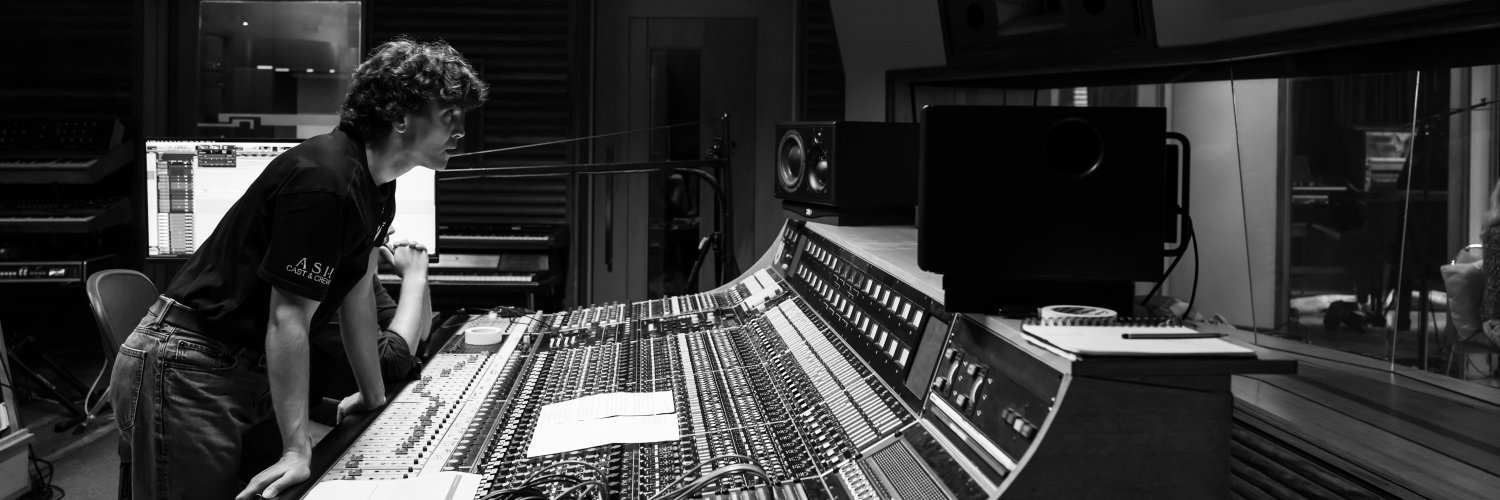 arliliberman's profile banner image