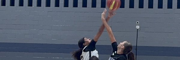 AnahyaCastro Profile Banner