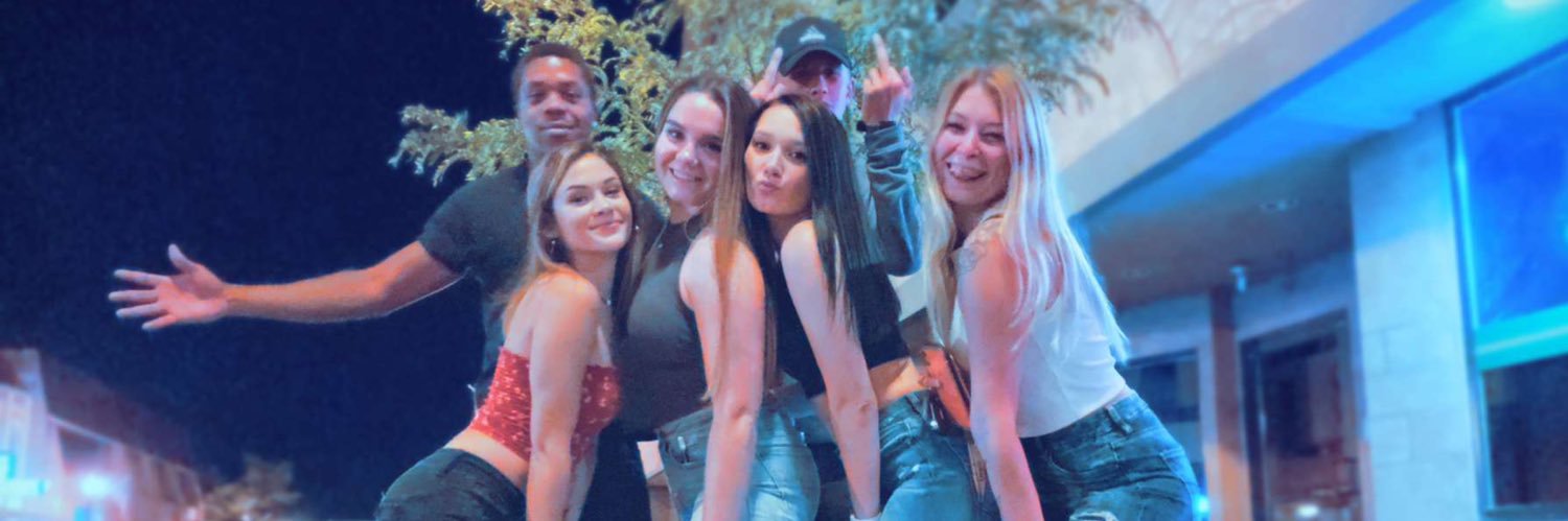 AmberMondl25's profile banner image
