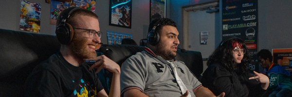 MomoOnTheMic Profile Banner