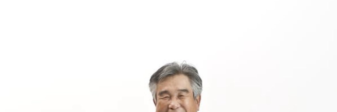Mr Yen's banner