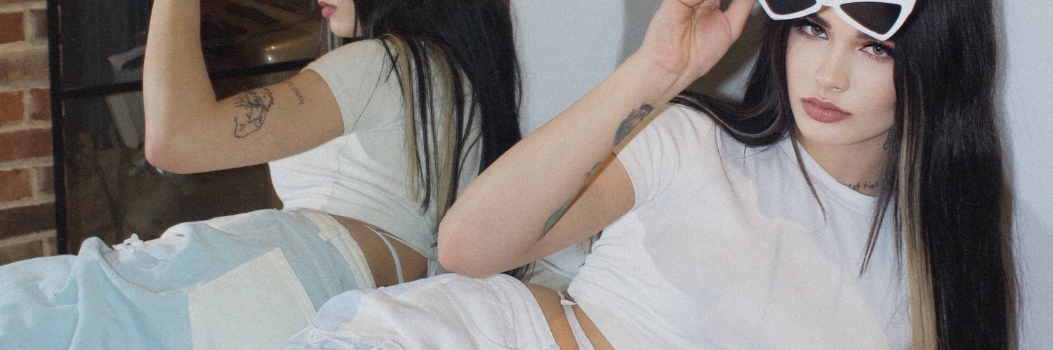 Julia Pelc banner