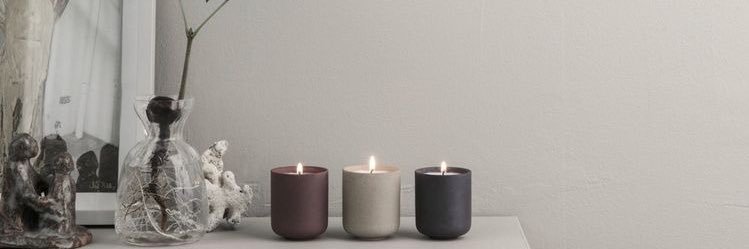 M banner