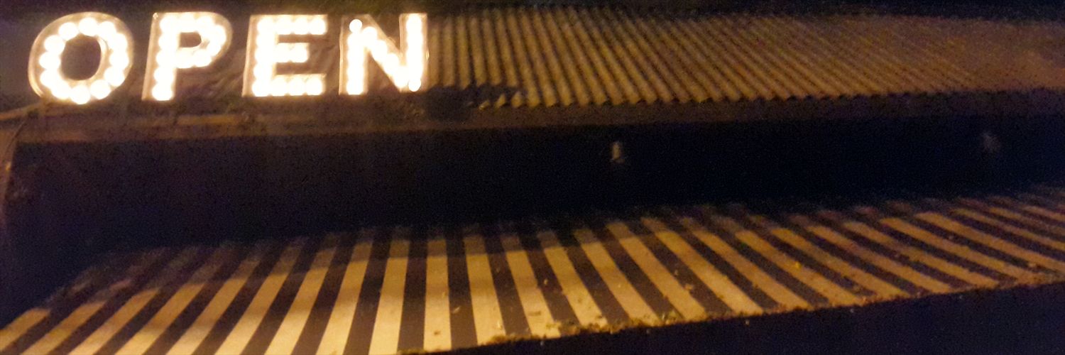 uliple's profile banner image