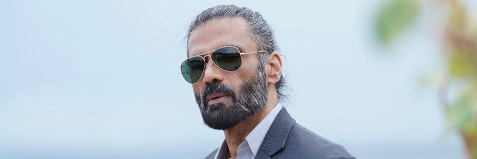 Tanveer Kashmiri (Idol Suniel Shetty) banner