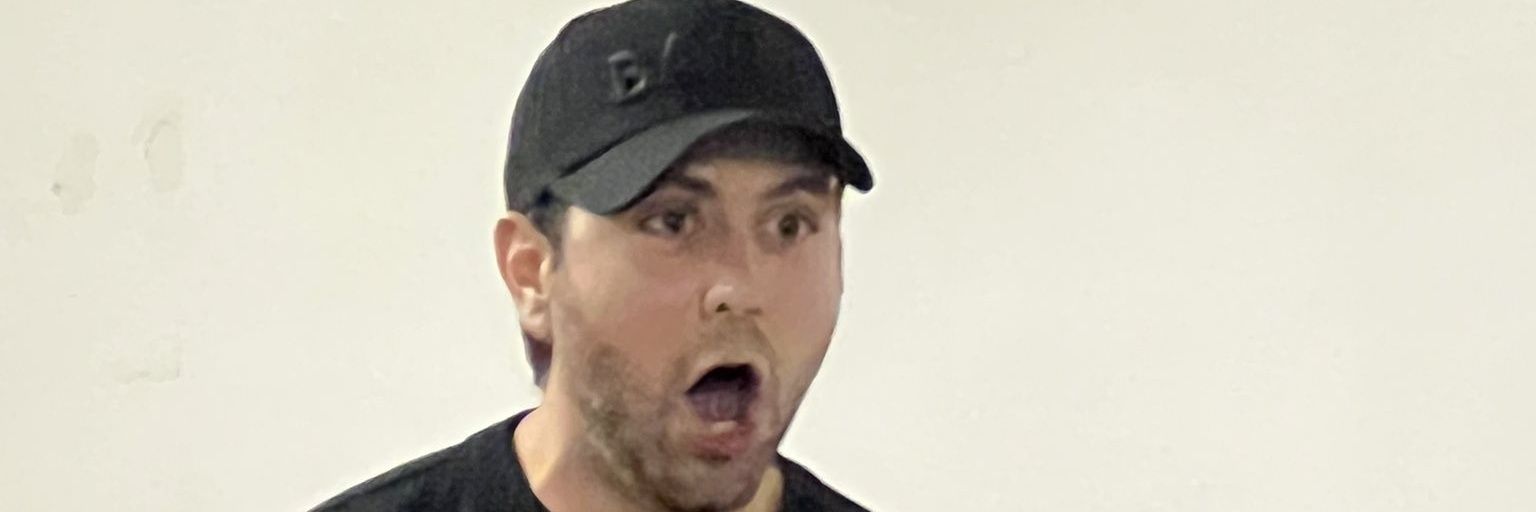 vasvcz's profile banner image