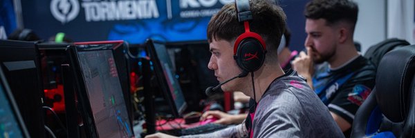 bloomval_ Profile Banner