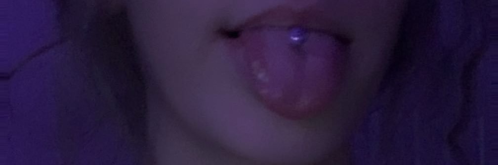 b 🐝 banner