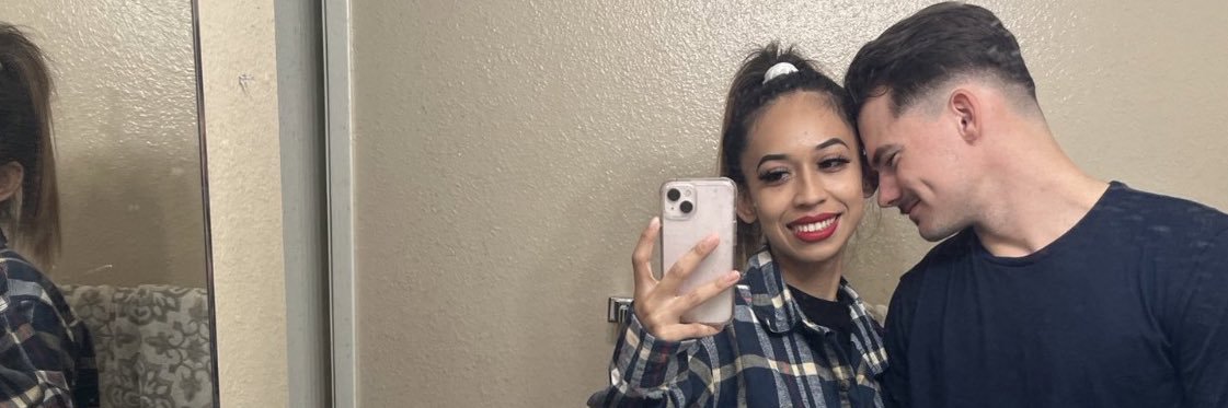 Eleneezzy's profile banner image