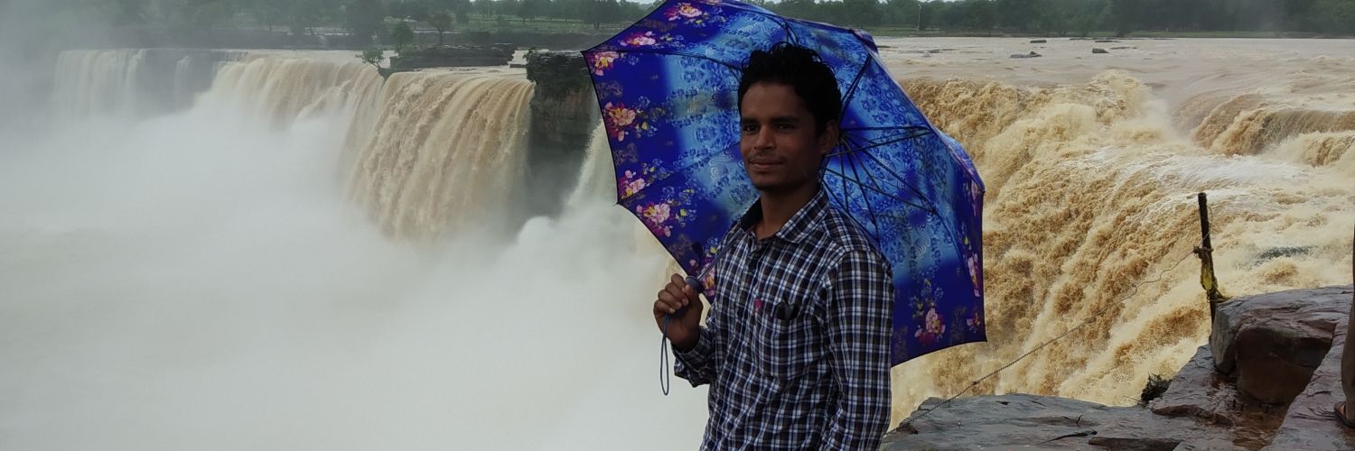 oyami_mukesh's profile banner image