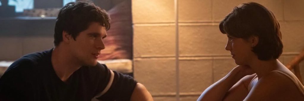 M banner