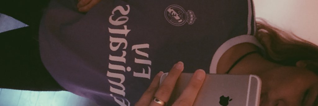 _ellieaway's profile banner image
