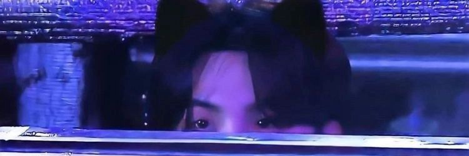 amsyist's profile banner image