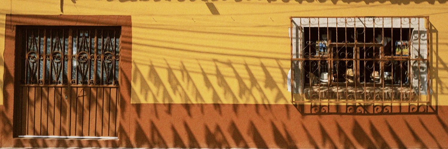 Jonathan López banner