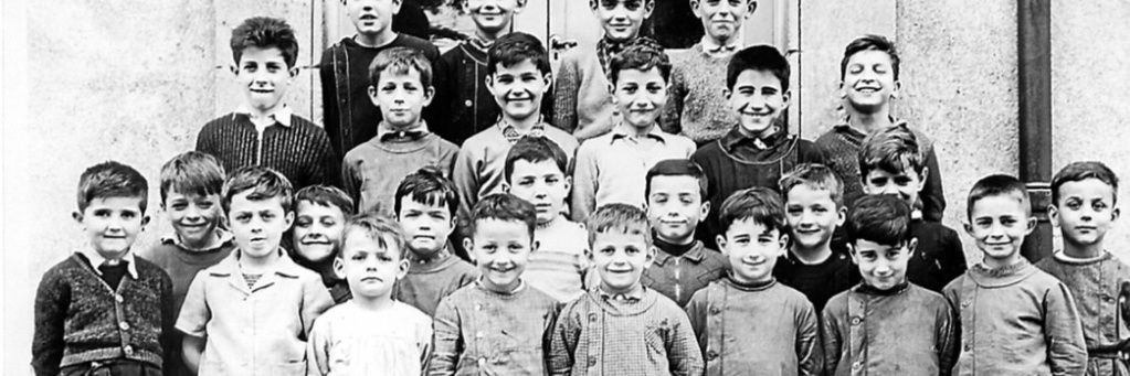 Le Gaul*is Mus*lman banner