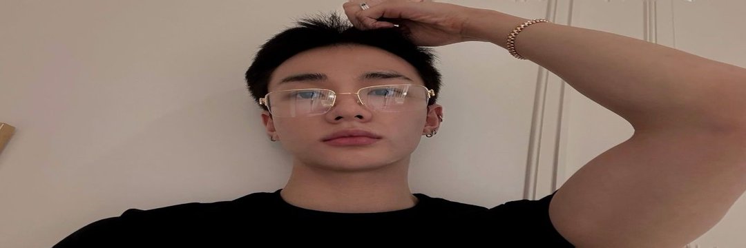 debs mulher de militar 🫦 | viu o skz's banner
