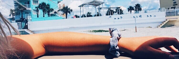 ayla_halverson's profile banner image