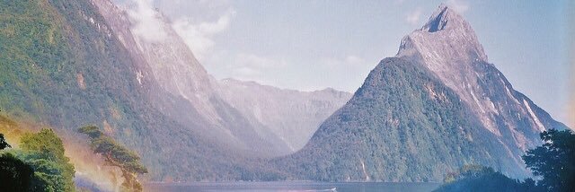 cryslyntan's profile banner image
