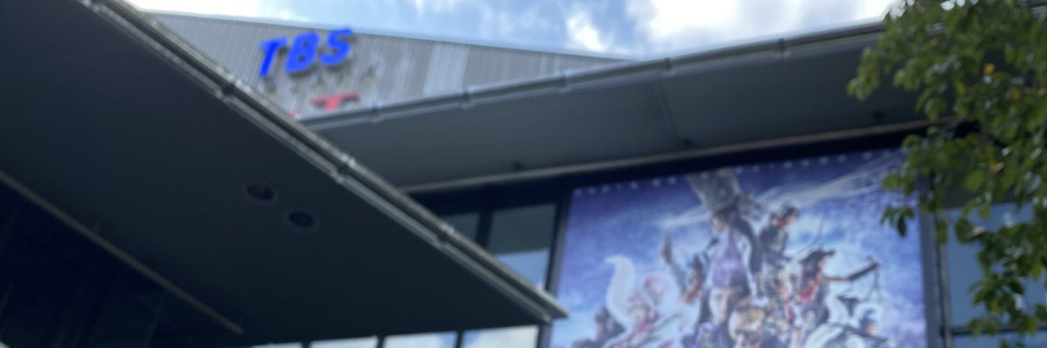 h__rupi's profile banner image