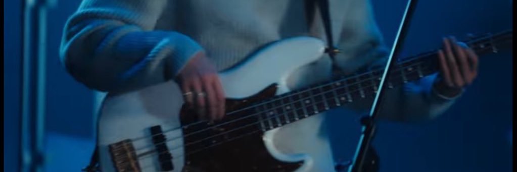 M💙 banner