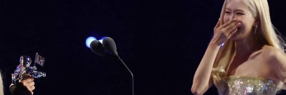 ROSIE🤍 banner