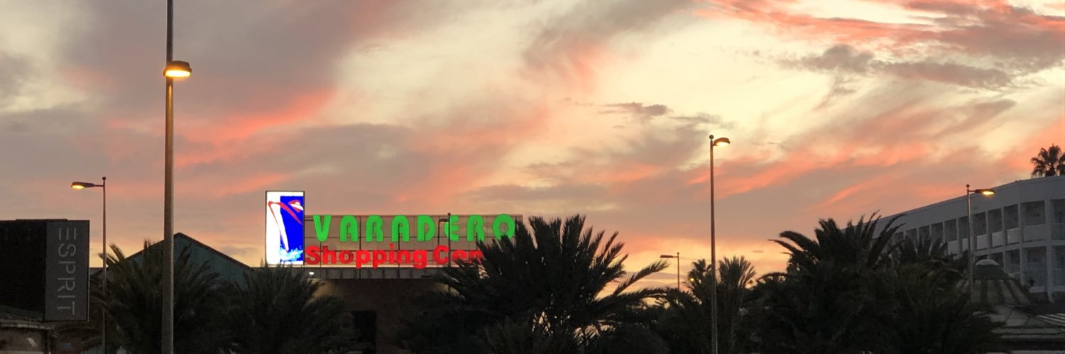 a_riiveroo's profile banner image