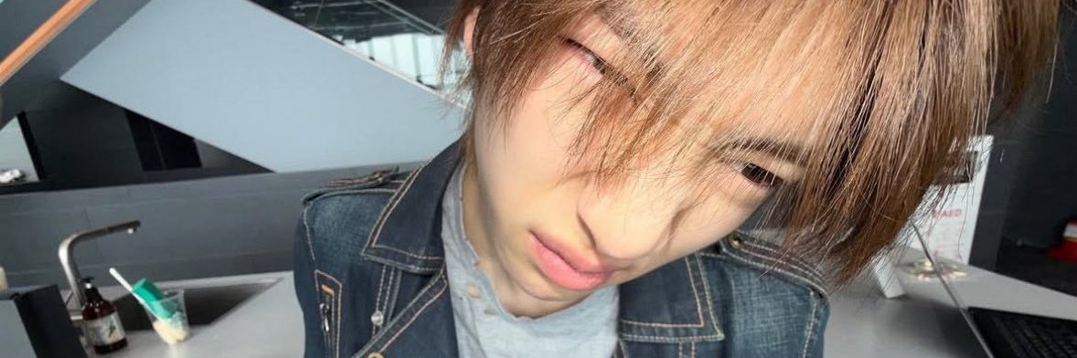 lovermelost's profile banner image