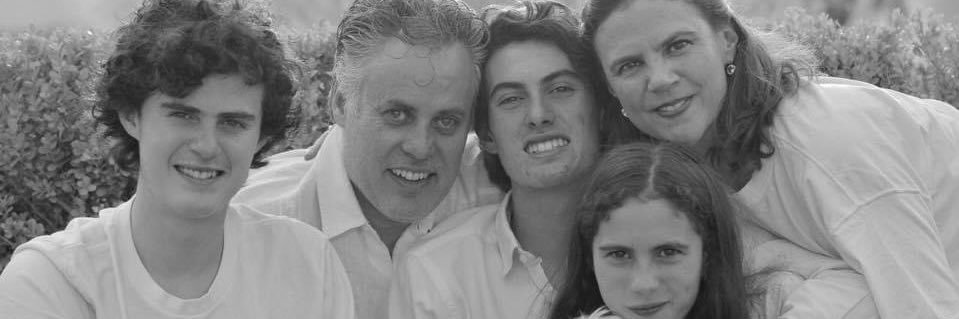 agutieo's profile banner image