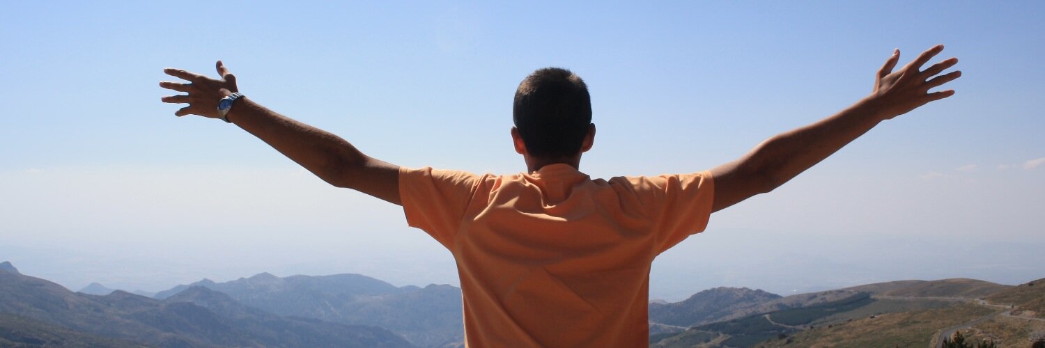 alvarooops's profile banner image