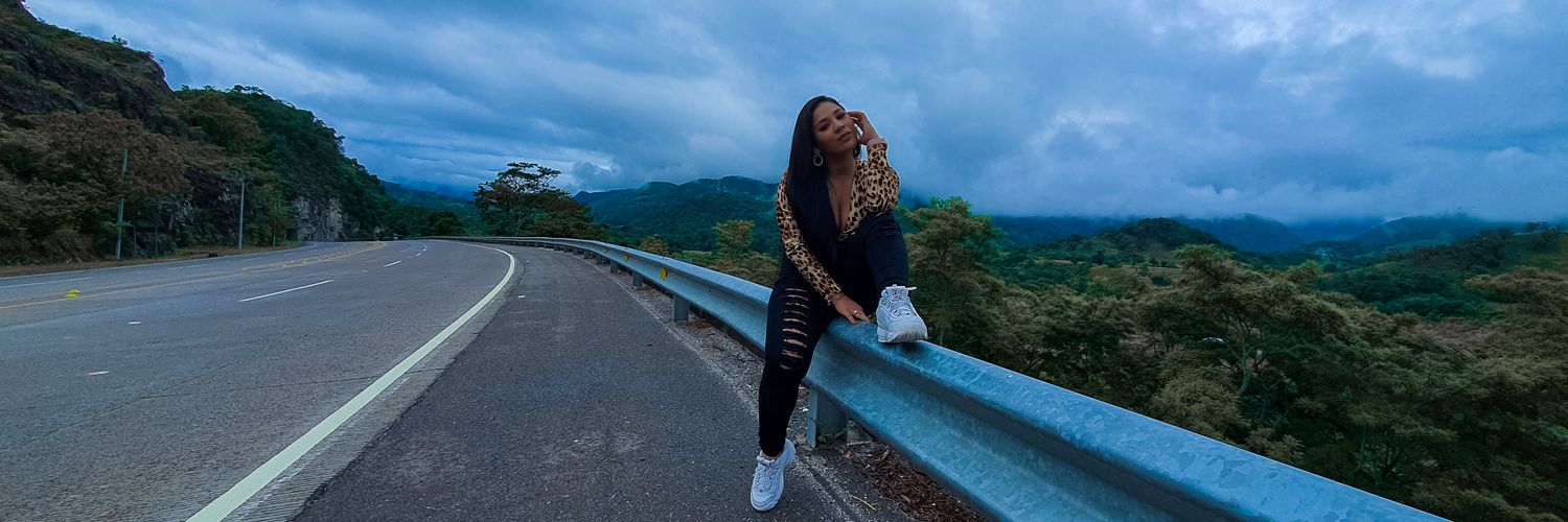 Tiziani24's profile banner image