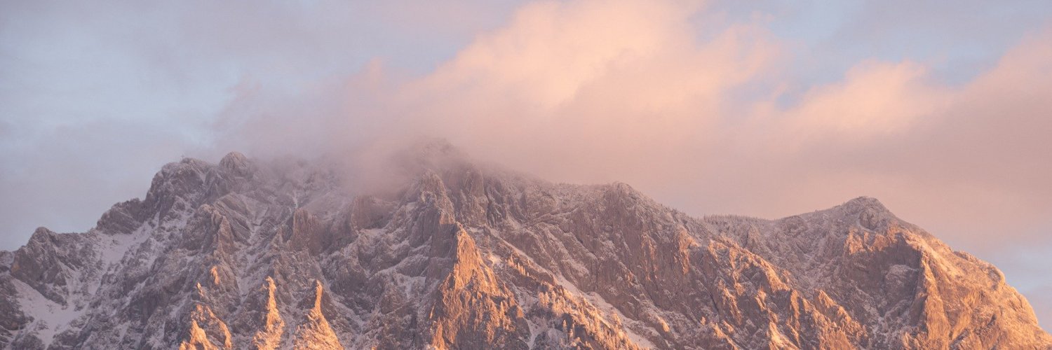 marinamiranda's profile banner image