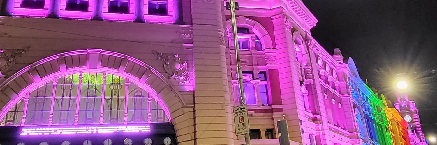 Christina Evans 🗨 banner