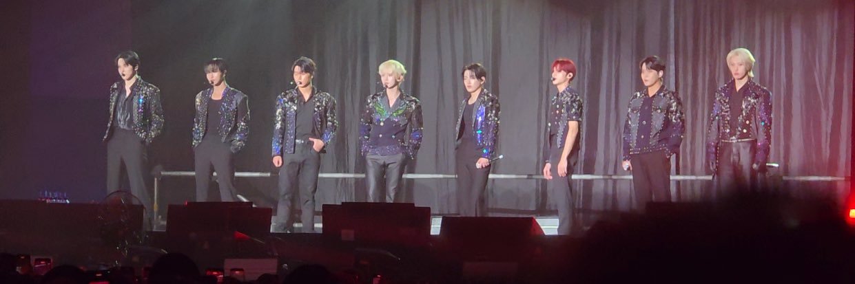 yournoona saw Ateez banner