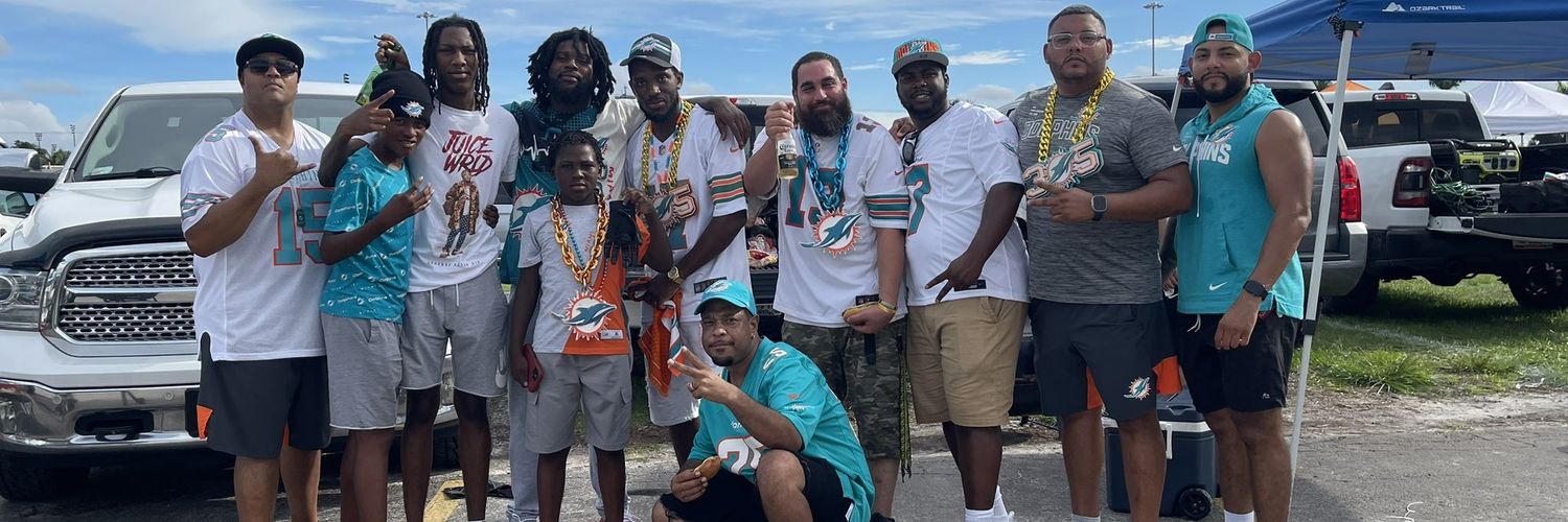 Moe 🔥🐬 banner