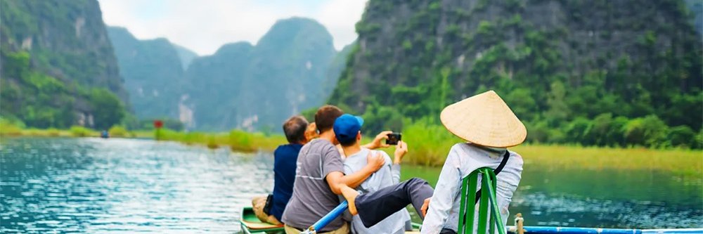 Ngoc Chi banner