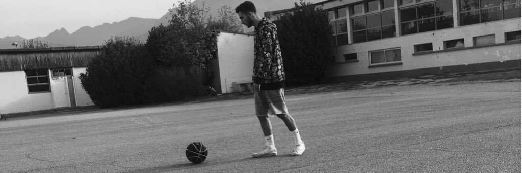 tompdz's profile banner image