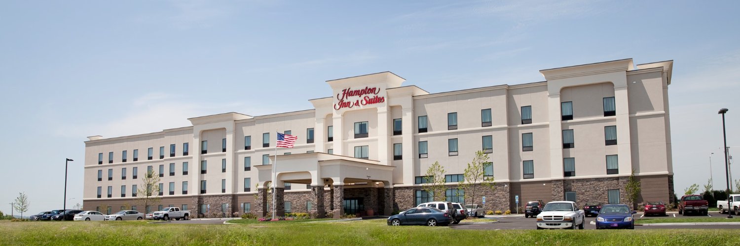 Hampton Inn Wheeling - The Highlands banner
