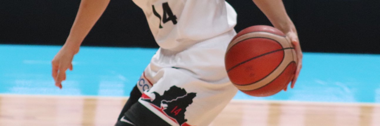_r1n4q's profile banner image