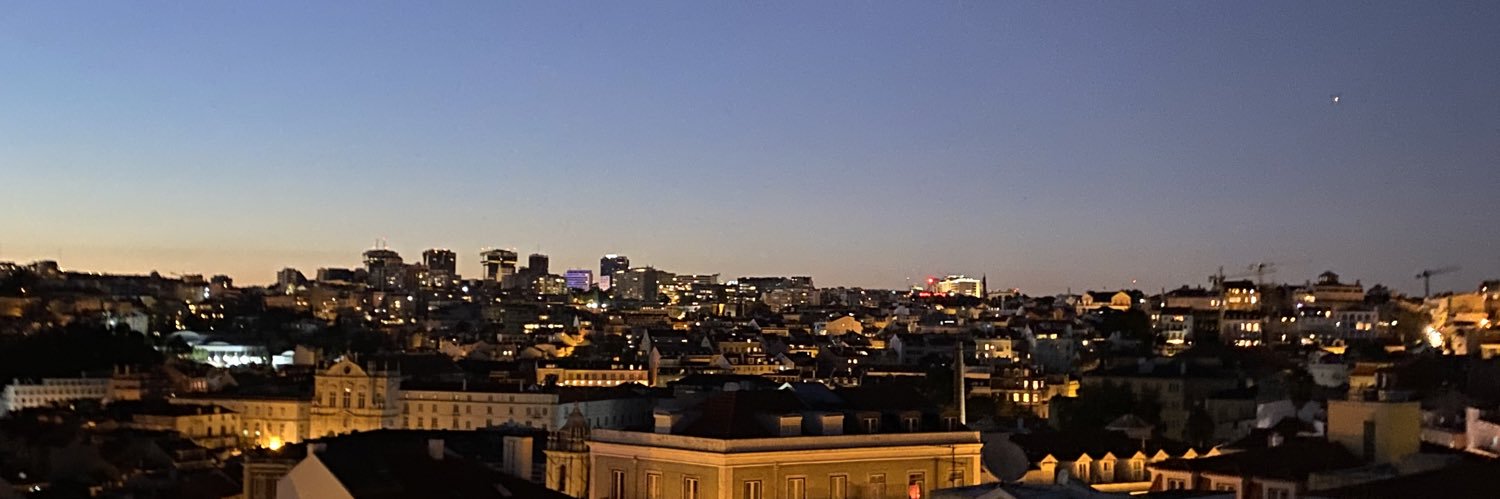 wooooah, listen to the music banner