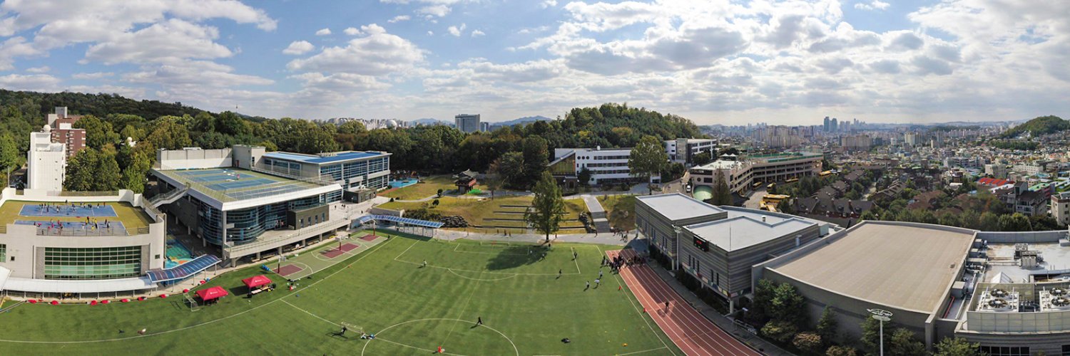 Seoul Foreign School banner