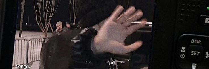 nafloines's profile banner image