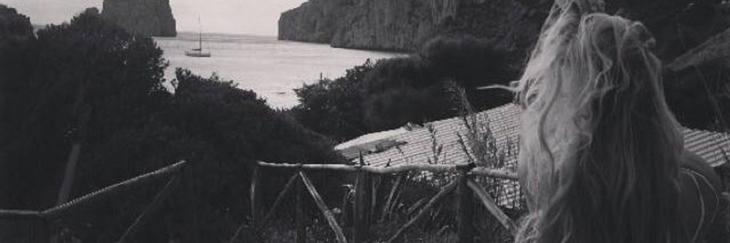 zoe14471's profile banner image