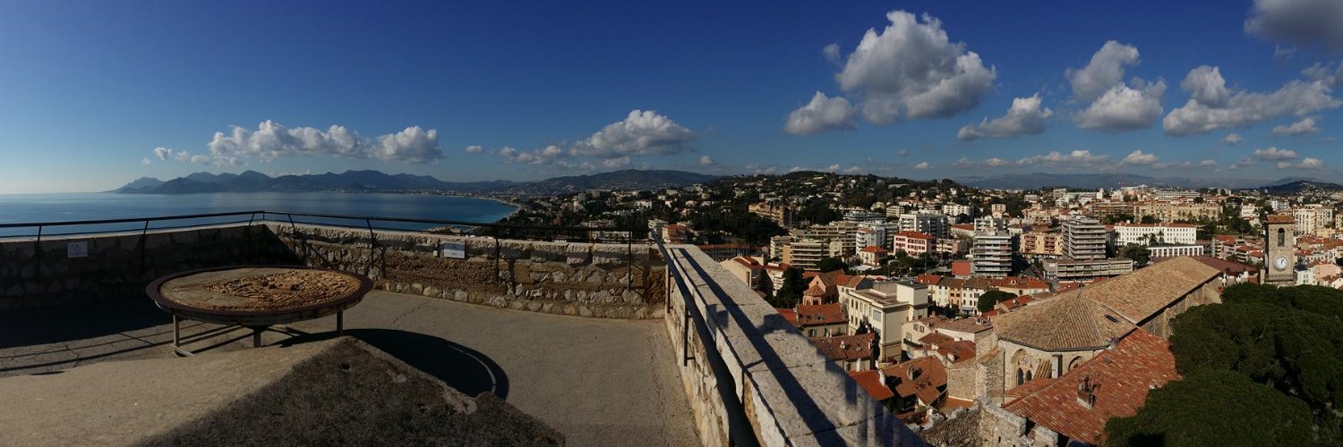 Split Unu ( :D , :D ) banner