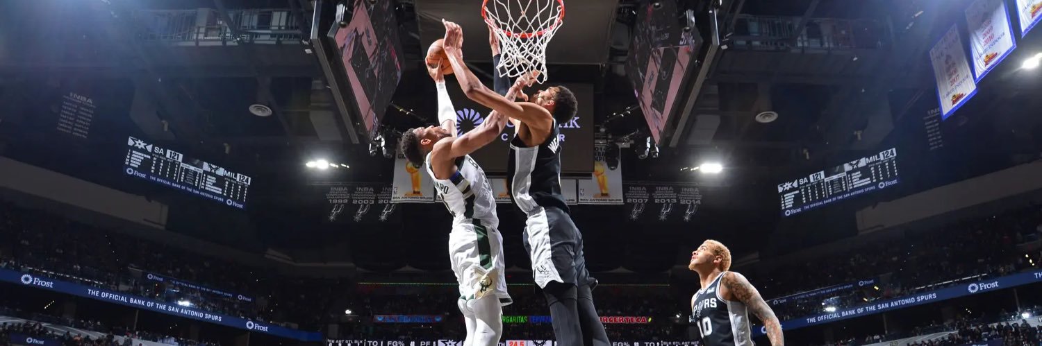 SpursFor3👽 banner