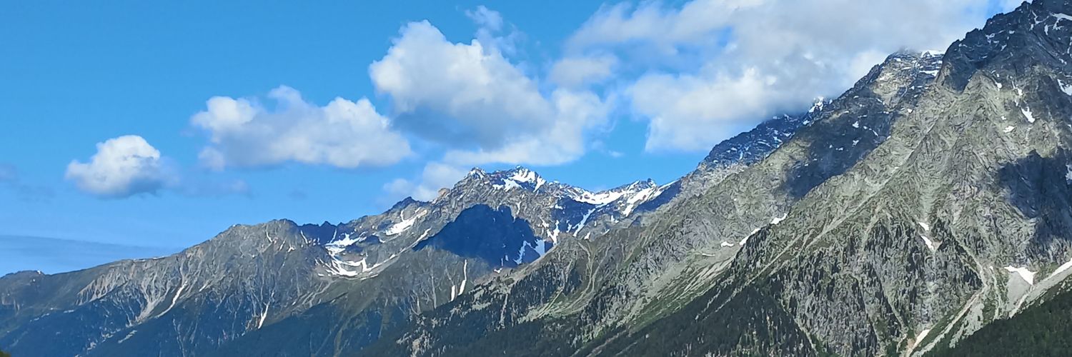 reuss_e's profile banner image