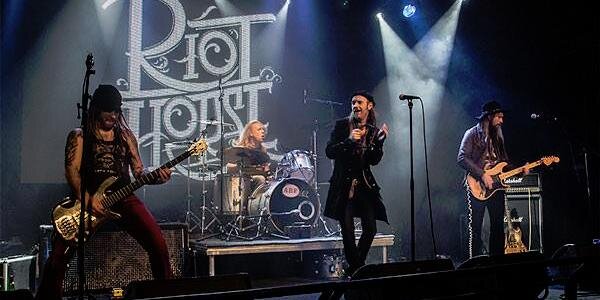 riothorse's profile banner image