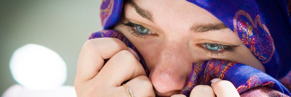 LauraUnuk Profile Banner