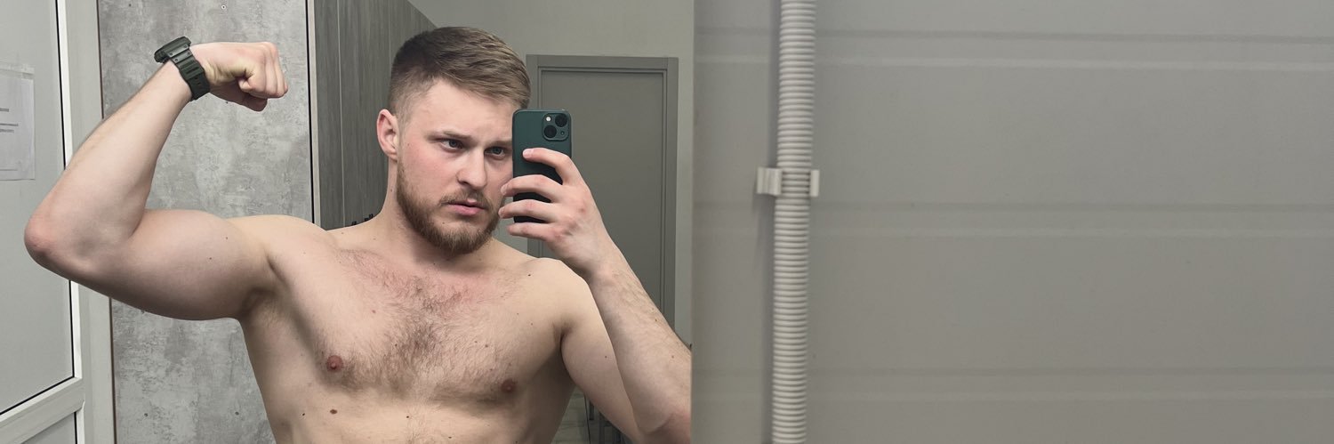 Danny with feet (16К) banner