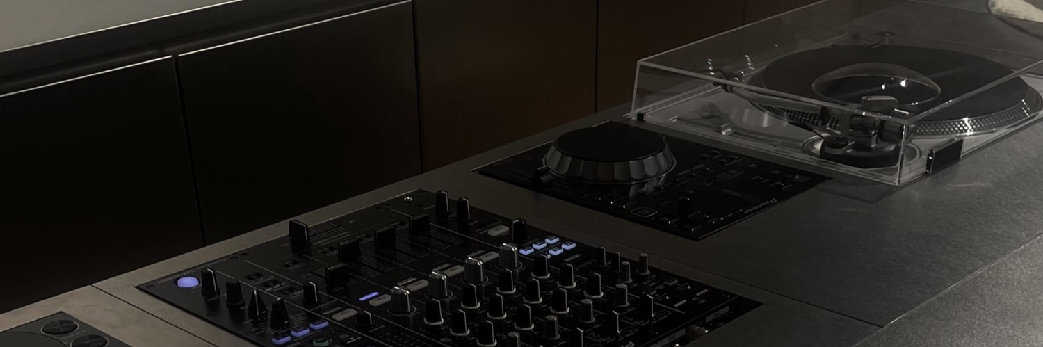 tm_990409's profile banner image